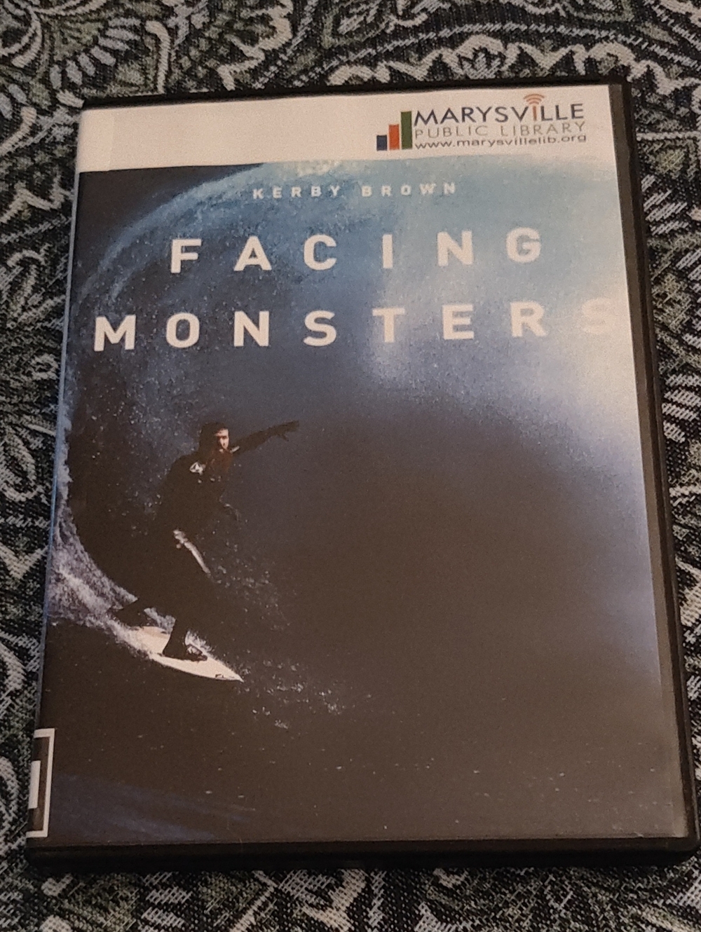 DVD: FACING MONSTER WAVES